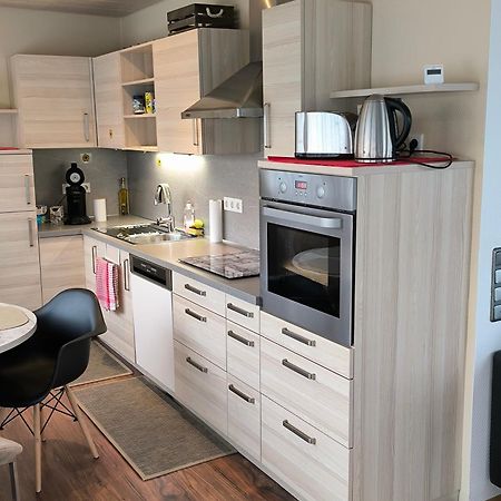 Central Leverkusen Apartment: Two-Bedroom Comfort with Dual Balconies Exterior photo