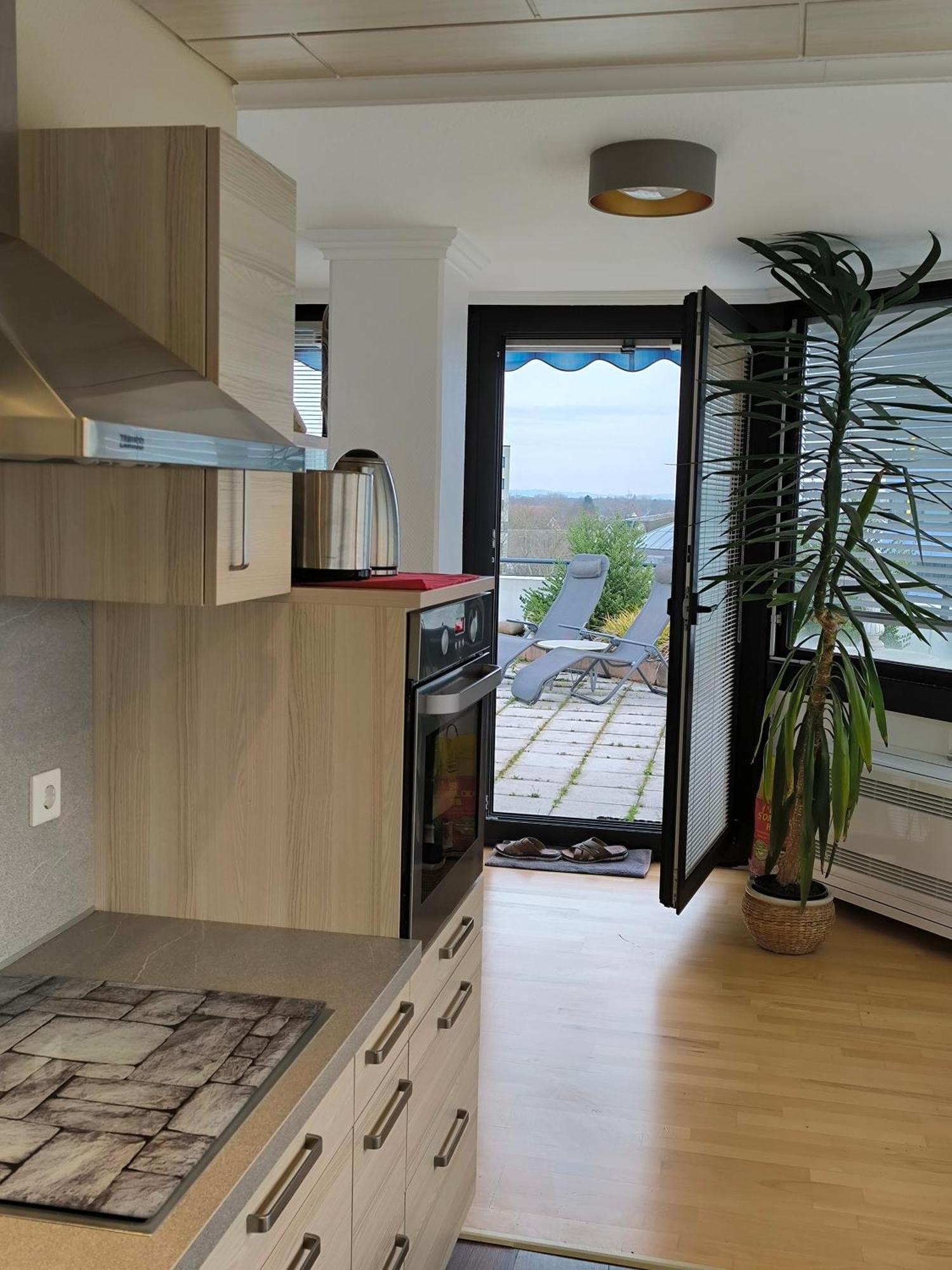 Central Leverkusen Apartment: Two-Bedroom Comfort with Dual Balconies Exterior photo